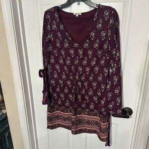 Floral V-Neck Women's Top - Purple Burgundy Long Sleeve
